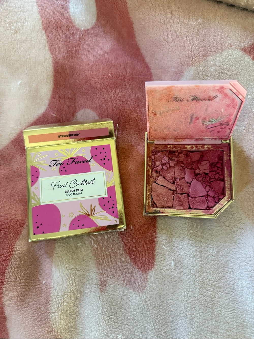 Too Faced Fruit Cocktail Blush Duo in STROBEBERRY - 0.22 oz